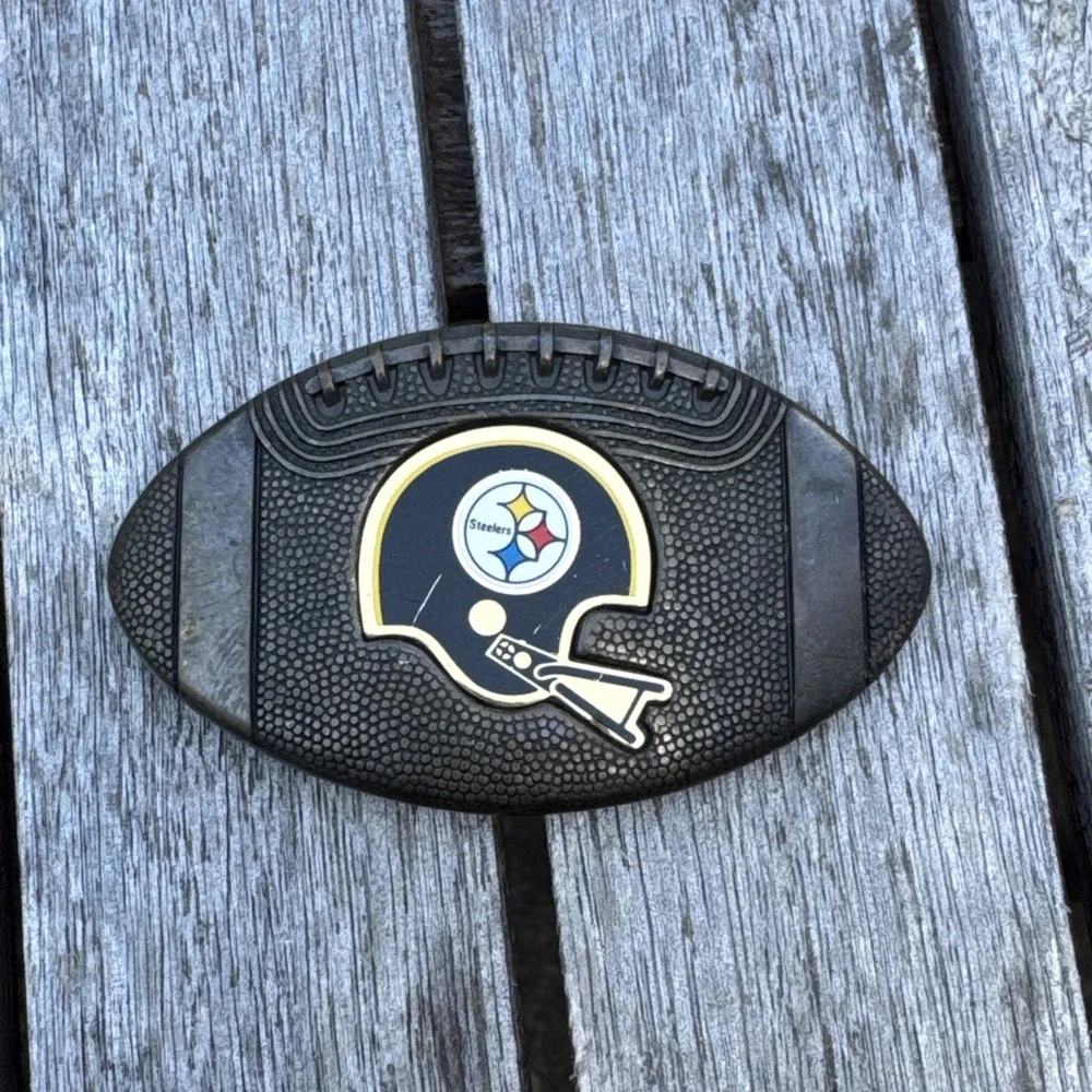 LEE NY 1979 Football Shaped PITTSBURGH STEELERS HELMET Metal BELT BUCKLE Vtg